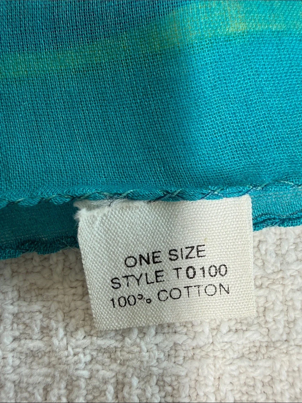 Colorful cotton scarf with geometric print made in India - Picture 5 of 7